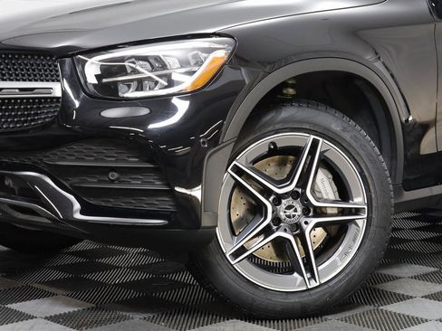 Used 2022 Mercedes-Benz GLC 300 4MATIC image 3