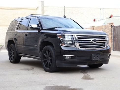 Used 2019 Chevrolet Tahoe Premier w/ Premier Plus Edition RWD image 2