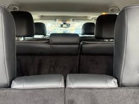 Used 2019 INFINITI QX60 Luxe w/ Essential Package image 19