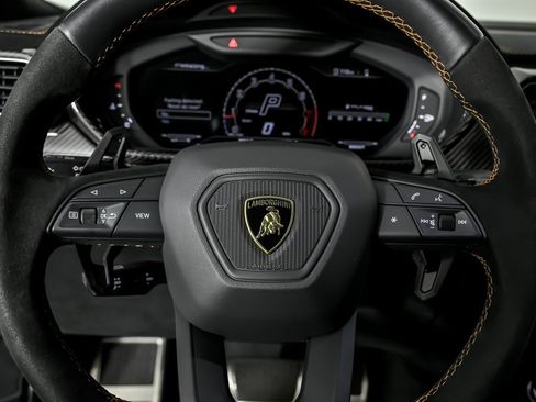 Used 2023 Lamborghini Urus Performante image 34