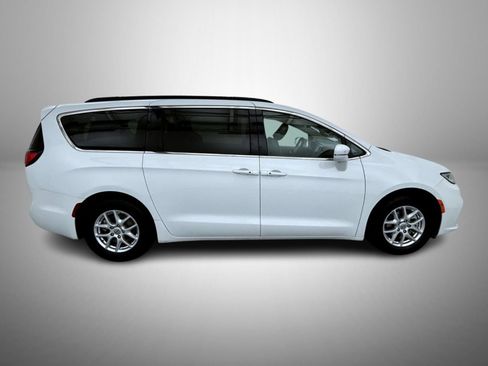 Certified 2022 Chrysler Pacifica Touring-L FWD image 4