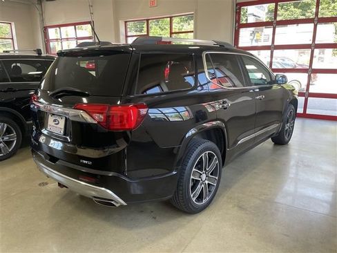 Used 2017 GMC Acadia Denali w/ Technology Package AWD/4WD image 7