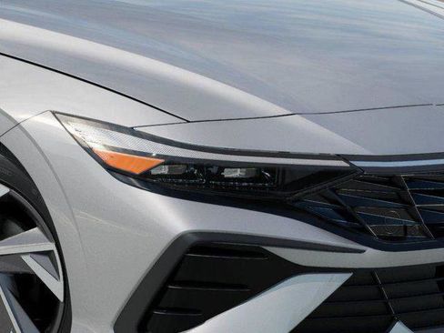 New 2026 Hyundai Elantra SEL Sport Premium FWD image 9