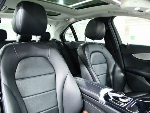Used 2016 Mercedes-Benz C 300 4MATIC Sedan image 24
