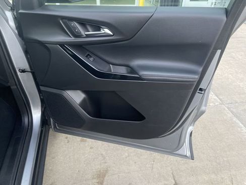 Used 2025 Chevrolet Equinox LT FWD image 39