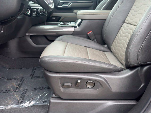 Used 2026 Chevrolet Silverado 2500 ZR2 AWD/4WD image 5