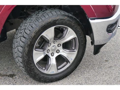 Used 2019 RAM 1500 Laramie image 34