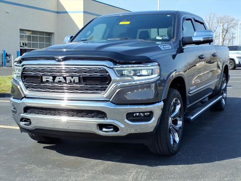 Used 2024 RAM 1500 Limited AWD/4WD image 2