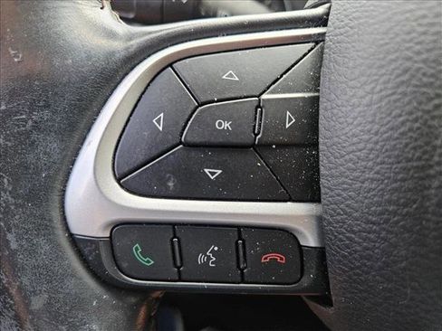 Used 2019 Jeep Compass Limited image 12