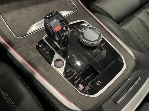 Used 2022 BMW X5 xDrive40i w/ M Sport Package AWD/4WD image 18