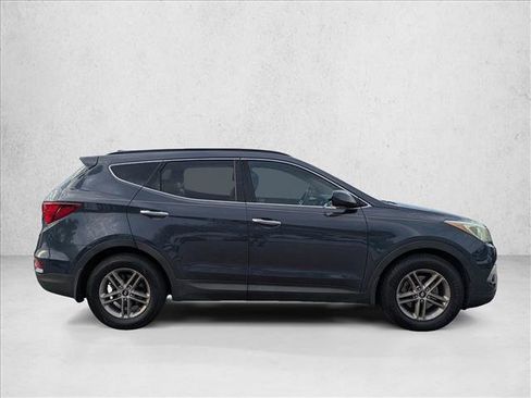 Used 2017 Hyundai Santa Fe Sport FWD image 4