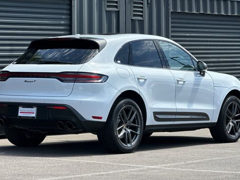 Certified 2025 Porsche Macan Turbo AWD/4WD image 8