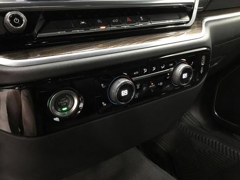 Used 2022 Chevrolet Silverado 1500 LT AWD/4WD image 21