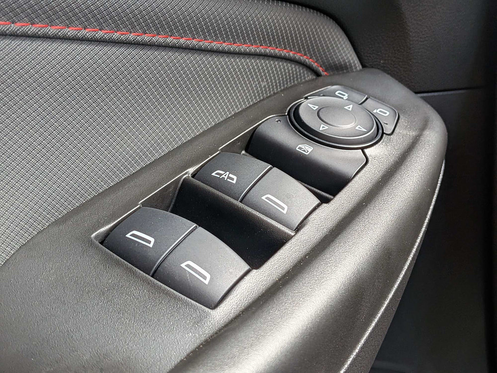 Used 2024 Chevrolet TrailBlazer RS w/ Convenience Package AWD/4WD image 28