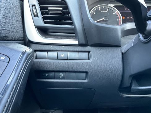 Used 2023 Nissan Rogue SV AWD/4WD image 16