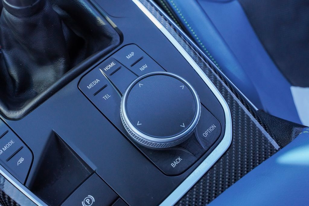 Used 2025 BMW M3 w/ M Carbon Exterior Package RWD image 33