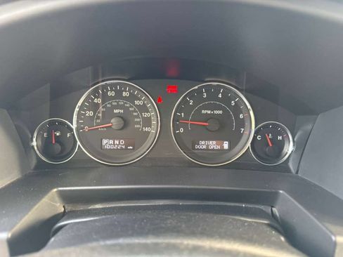 Used 2008 Jeep Commander Sport AWD/4WD image 16