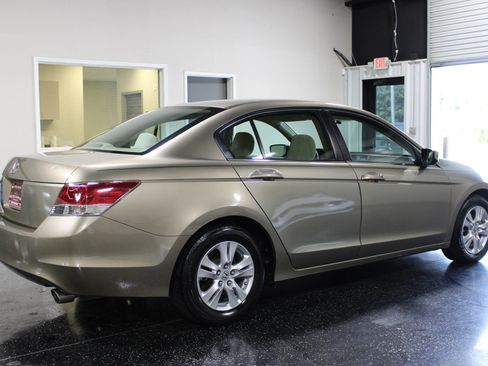 Used 2009 Honda Accord LX-P image 3