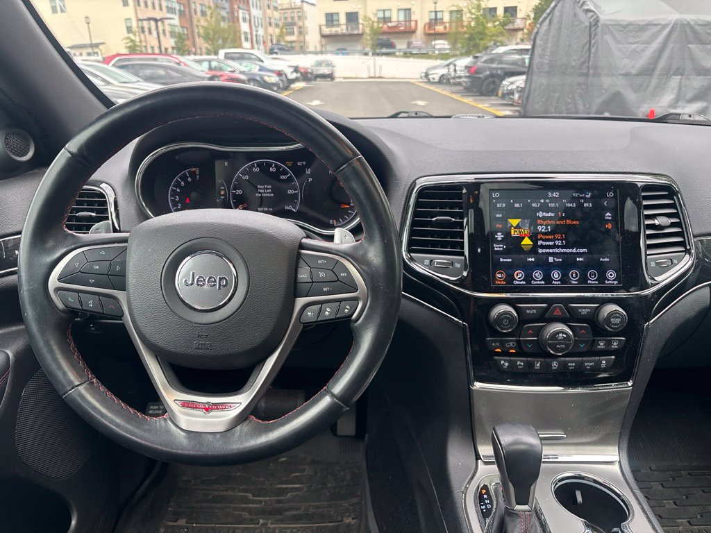 Used 2021 Jeep Grand Cherokee Trailhawk w/ Premium Lighting Group AWD/4WD image 13