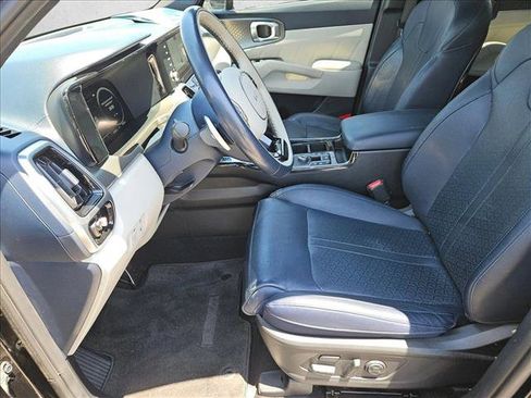 Used 2022 Kia Sorento SX Prestige w/ Panoramic Sunroof Package image 11