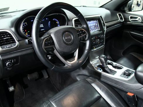 Used 2018 Jeep Grand Cherokee Limited image 5