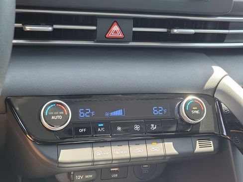 New 2026 Hyundai Elantra Hybrid FWD image 13