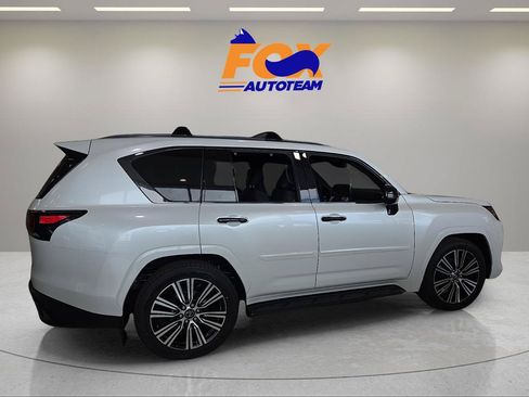 New 2026 Lexus LX 600 4WD w/ Luxury Package image 3