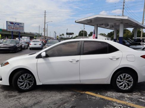 Used 2018 Toyota Corolla LE FWD image 7