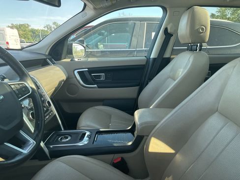 Used 2019 Land Rover Discovery Sport HSE AWD/4WD image 33