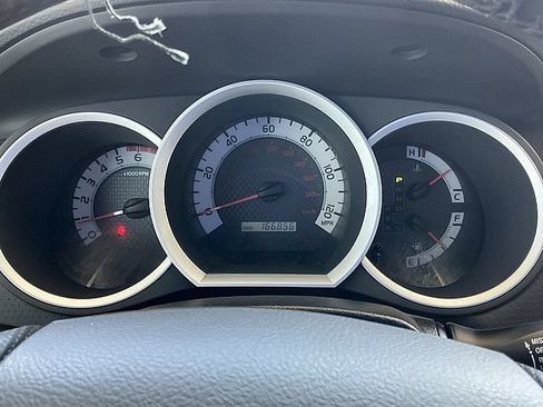 Used 2014 Toyota Tacoma PreRunner w/ TRD Sport Package RWD image 21