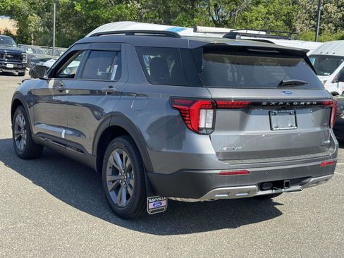 New 2026 Ford Explorer Active w/ Active Comfort Package AWD/4WD image 5