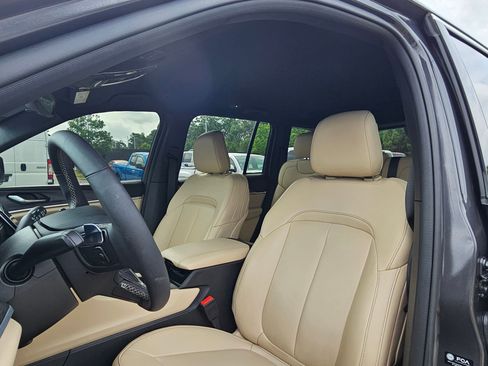 Used 2024 Jeep Grand Cherokee Limited RWD image 22