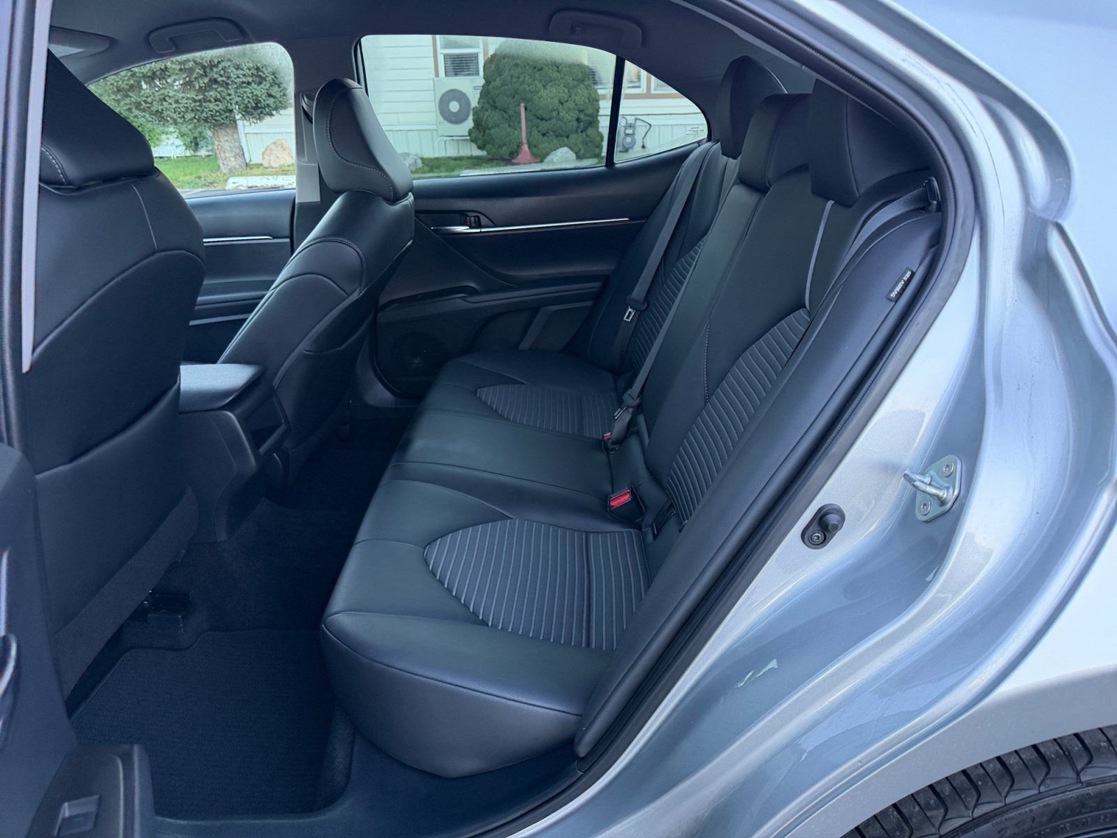 Used 2021 Toyota Camry SE w/ Carpet Mat Package (TMS) FWD image 24