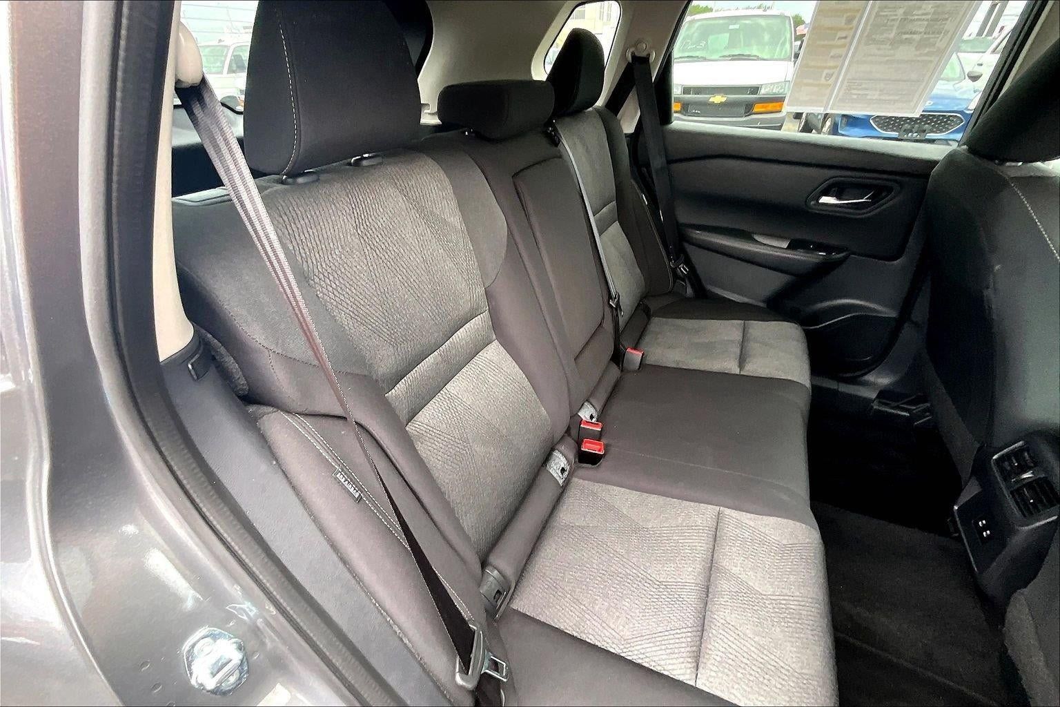 Used 2025 Nissan Rogue SV AWD/4WD image 24