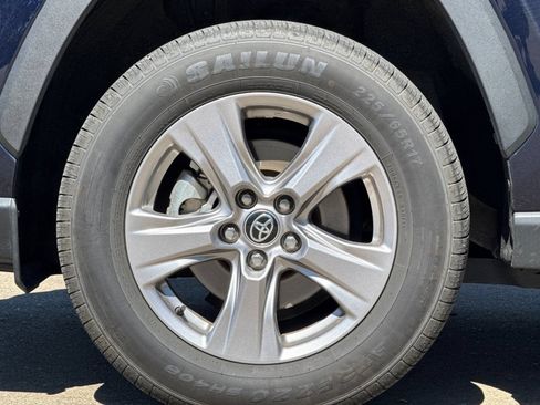 Certified 2025 Toyota RAV4 XLE AWD/4WD image 46