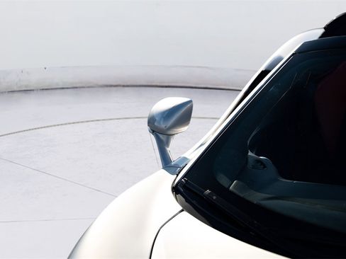 Used 2018 McLaren 570S Spider image 38