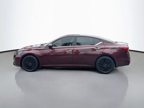 Used 2025 Nissan Altima 2.5 SV w/ SV Special Edition Package FWD image 4