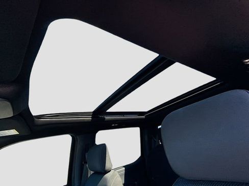 Certified 2022 Ford F150 XLT w/ Equipment Group 302A High image 22