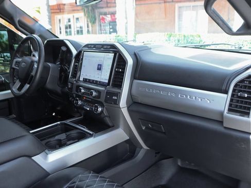 Used 2022 Ford F250 Lariat w/ Black Appearance Package AWD/4WD image 37