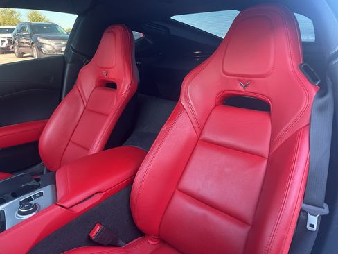 Used 2019 Chevrolet Corvette Stingray Coupe w/ 2LT Preferred Equipment Group RWD image 10