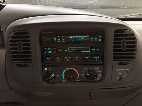 Used 1997 Ford F150 XLT RWD image 11