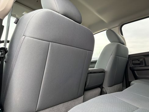 Used 2018 RAM 1500 Express w/ Express Value Package image 27