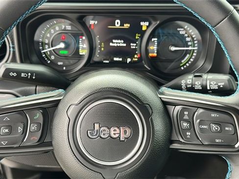 Used 2024 Jeep Wrangler Unlimited Rubicon 4xe image 11