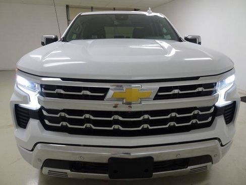 Used 2023 Chevrolet Silverado 1500 LTZ AWD/4WD image 2