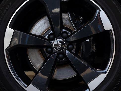 Used 2020 Audi SQ5 Premium Plus w/ Premium Plus Package image 10