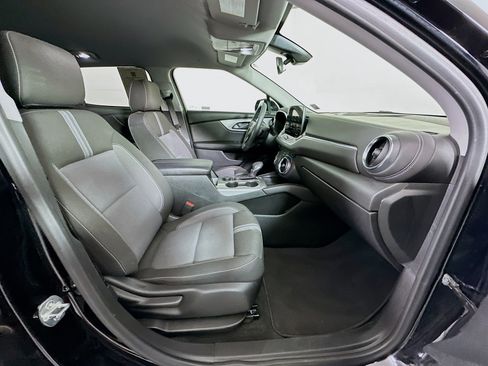 Used 2025 Chevrolet Blazer LT FWD image 28