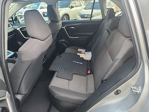 Used 2019 Toyota RAV4 XLE image 11