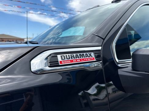 Used 2023 GMC Sierra 3500 Denali w/ Denali Black Diamond Edition AWD/4WD image 11