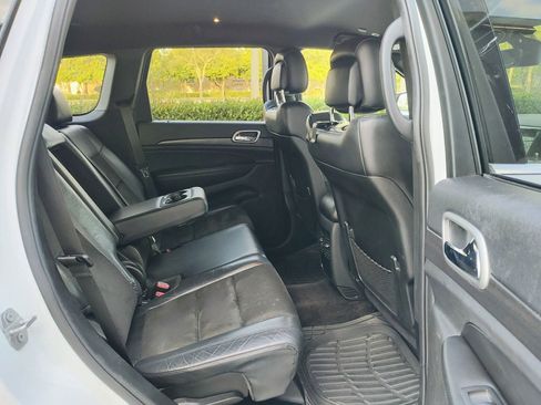 Used 2018 Jeep Grand Cherokee Laredo image 14