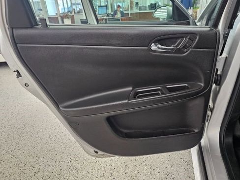 Used 2014 Chevrolet Impala LT w/ LT Sunroof Package image 24